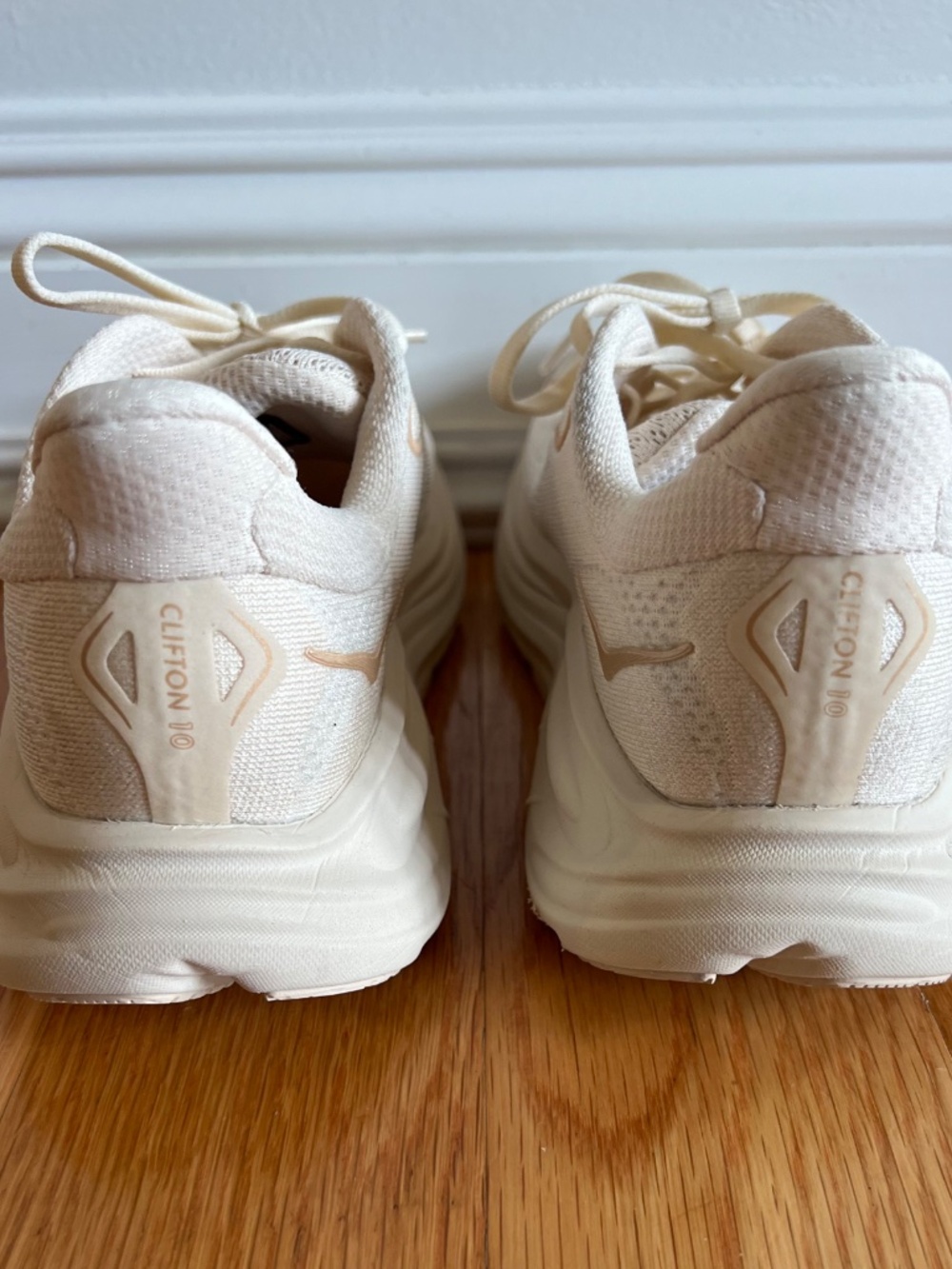 HOKA Clifton 10 Vanilla Birch Womens Size 7 - Picture 5 of 8